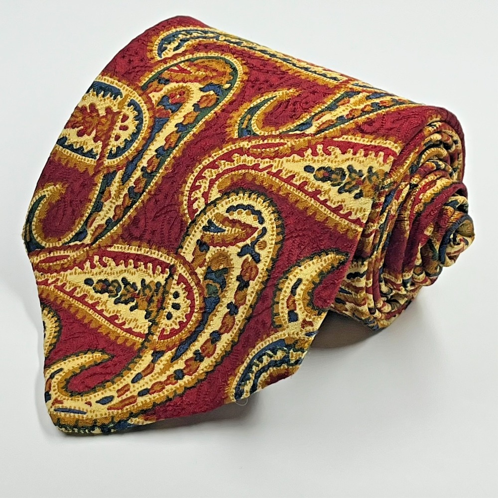 Abercrombie & Fitch Silk Handsewn Men's Necktie Red Gold Paisley Made In USA